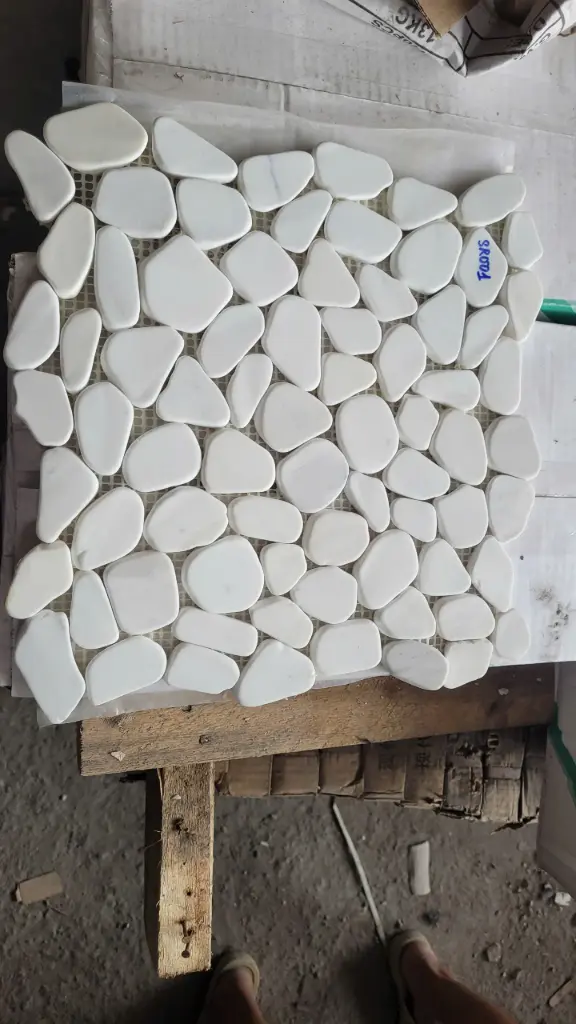 [DSC-LUX-SR001] Mosaic đá tự nhiên sỏi rung trắng sữa LUX-SR001