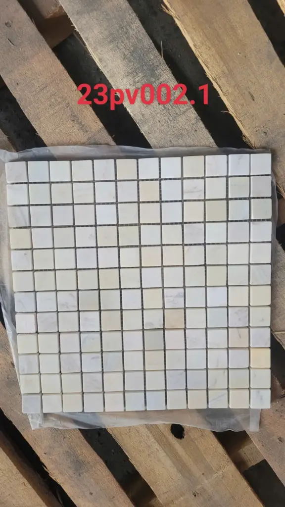 Đá Mosaic vàng chip vuông bóng 23PV002.1